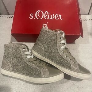 s.Oliver Women's Lace High-Top Sneakers grey size 8